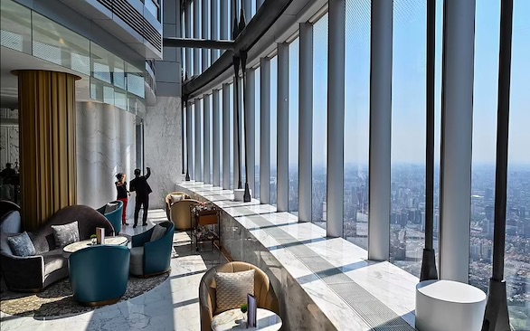 افتتاح أعلى فندق فاخر في العالم بارتفاع 600 متر في شنغهاي Q8 Press